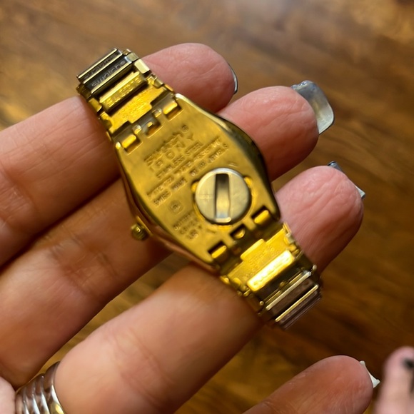 EUC Swatch Irony Watch Gold Stainless Steel Stretch Jeweled New Battery - Picture 3 of 7